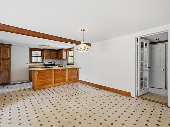 2nd image of 3497 Poplar Springs Rd