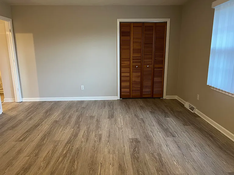 501 Poplar Ave — Photo 8
