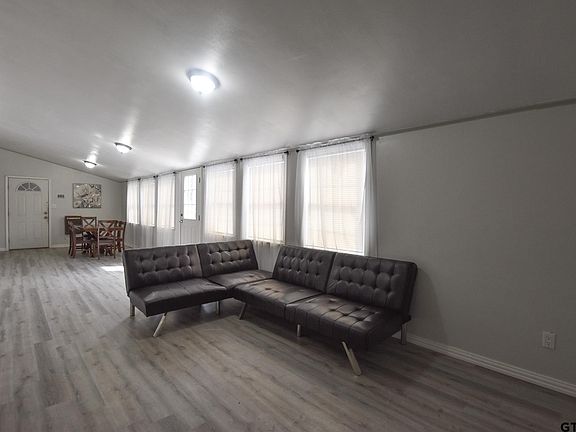 4th image of 5188 Sunrise Dr