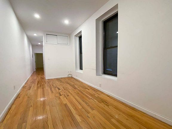 3rd image of 222 E 85th St APT 1W