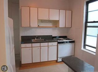 26-20 28th St #2B, Astoria, NY 11102
