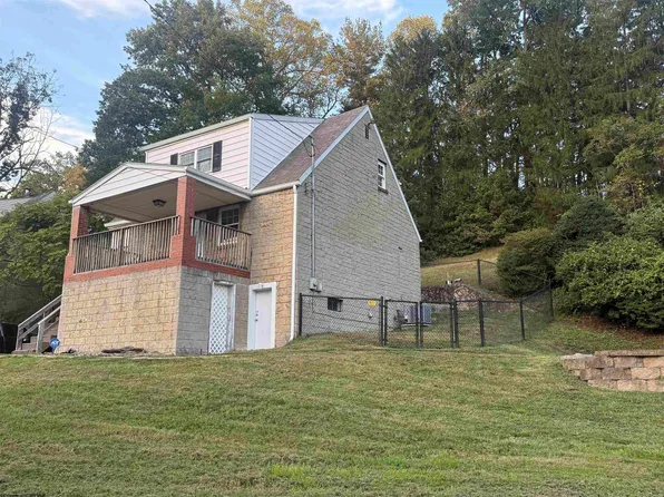 1233 Pleasant Valley Rd, Fairmont, WV 26554