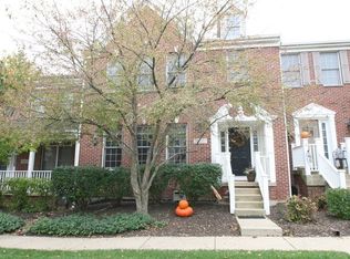 39W357 Baker Dr, Geneva, IL 60134