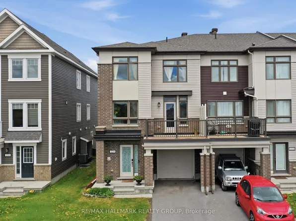 224 Clintonia St, Ottawa, ON K2V 0K6