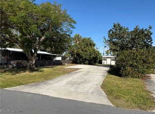 12060 Live Oak Dr, Fort Myers, FL 33908