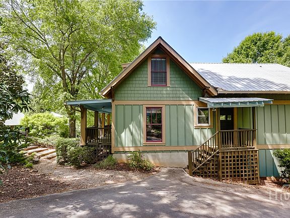 3rd image of 145 Hendrix Avenue