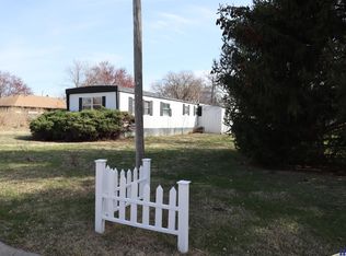 105 W Cedar St, Cedar Bluffs, NE 68015