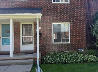 23063 Gary Ln, Saint Clair Shores, MI 48080