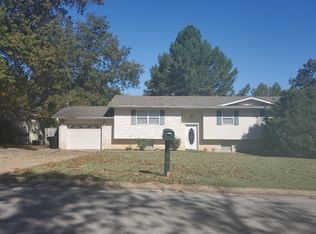 2641 Crestwood Dr, Poplar Bluff, MO 63901