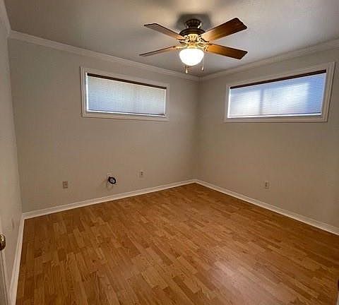 3rd image of 1940 Green Oak Dr