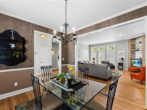 5th image of 4232 SE Furlong Dr