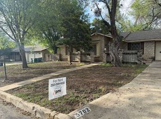 5702 Ben Casey Dr, San Antonio, TX 78240