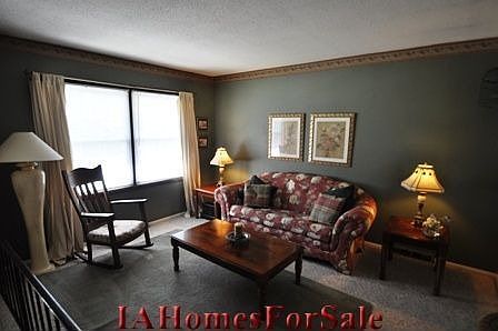 Living Room/newer paint and lots of sun