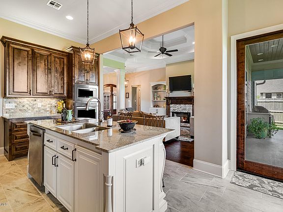 4th image of 210 Cascade Palm Ct