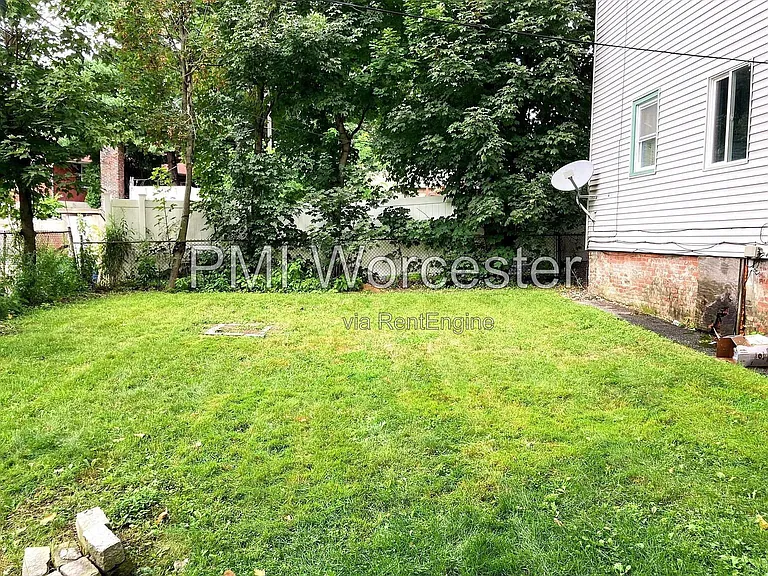 25 Almont Ave — Photo 16