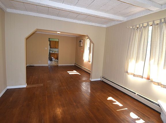 5th image of 2028 Greengold St