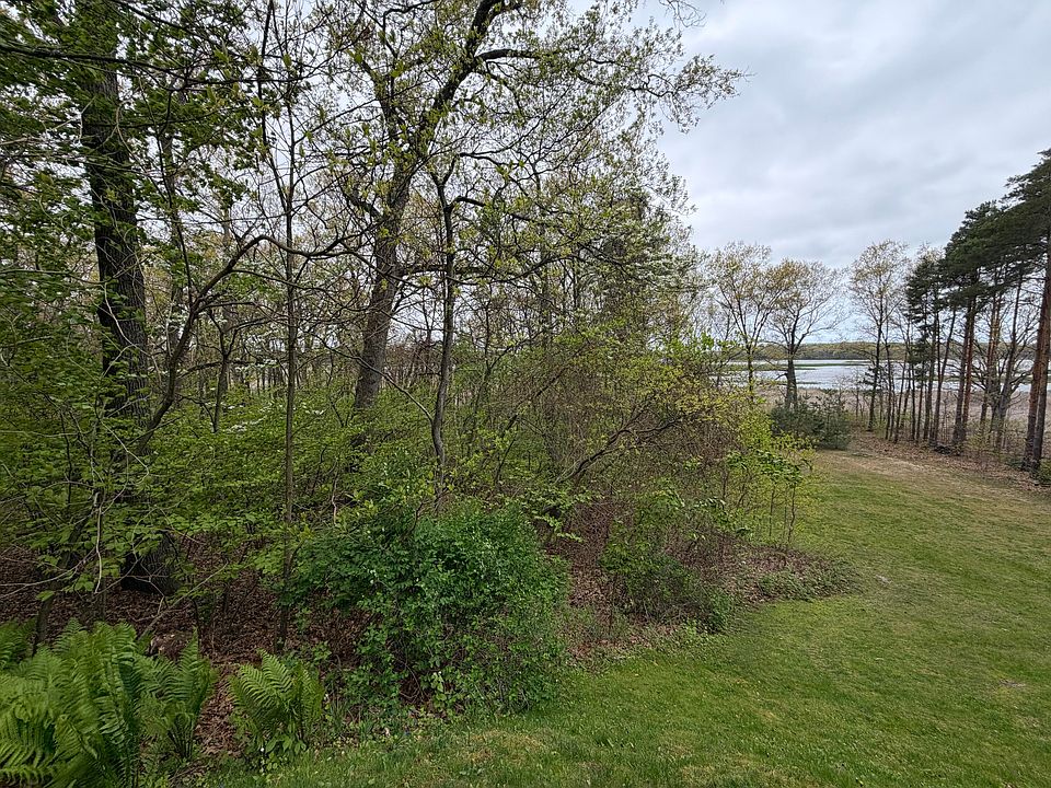 1st image of 3114 Red Oak Dr #9