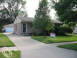 1st image of 23504 Glenbrook St