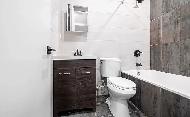 Rented by Elmekies Equities | media 19