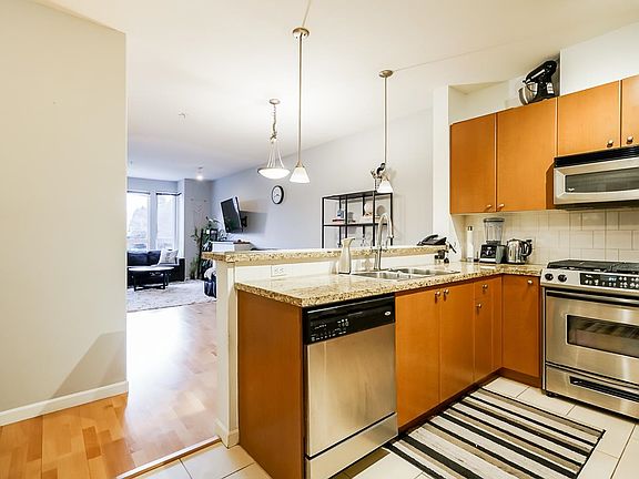 3rd image of 14 E Royal Ave #406