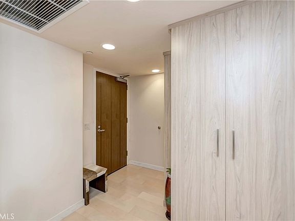 3rd image of 13650 Marina Pointe Dr Unit 1506
