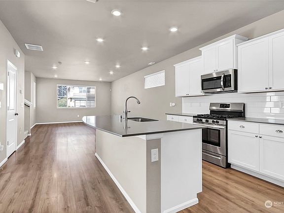 5th image of 18934 131st Street Ct E
