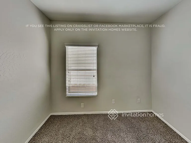 2101 E Caspian Way — Photo 11