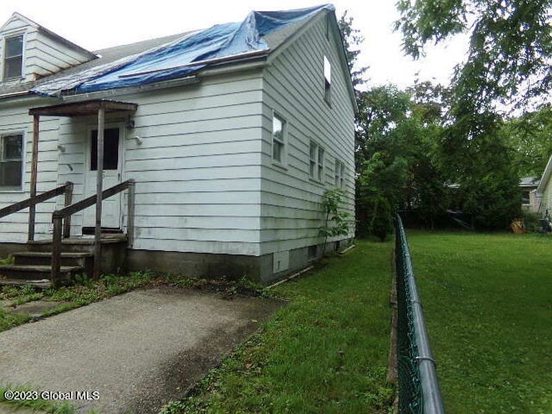 5th image of 15 Conliss Avenue