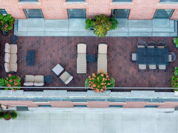 150 West 12th Street image 4 of 37