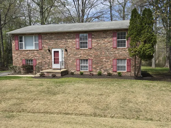 2054 Hyde Ct, Waldorf, MD 20601