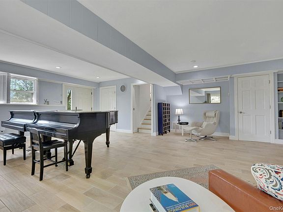 4th image of 14 Russell Place
