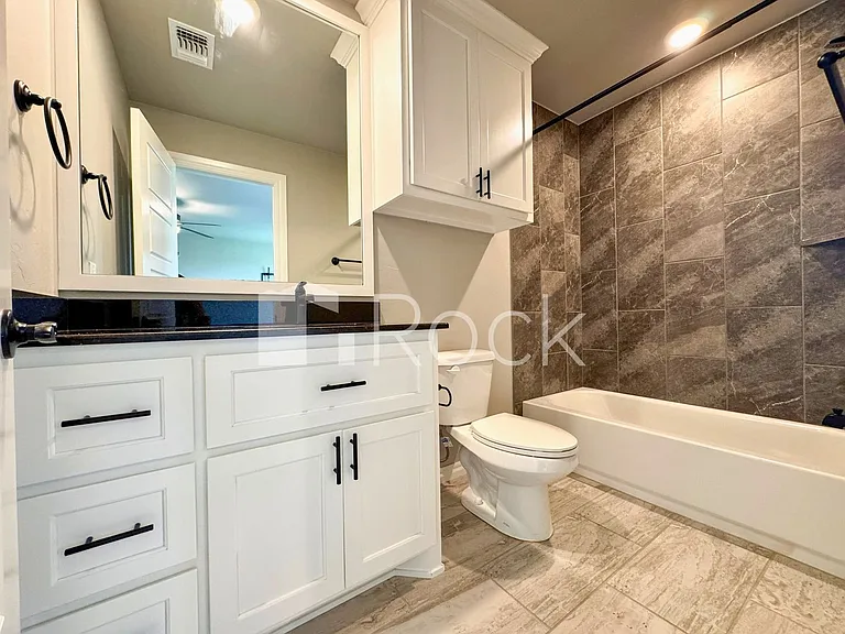 19113 Grove Pkwy — Photo 40