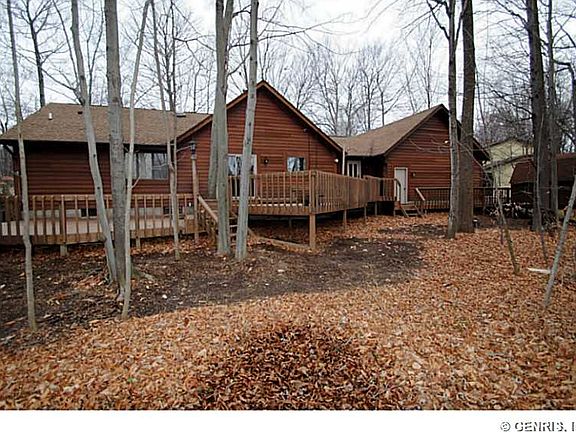 3rd image of 14 Pickett Ln