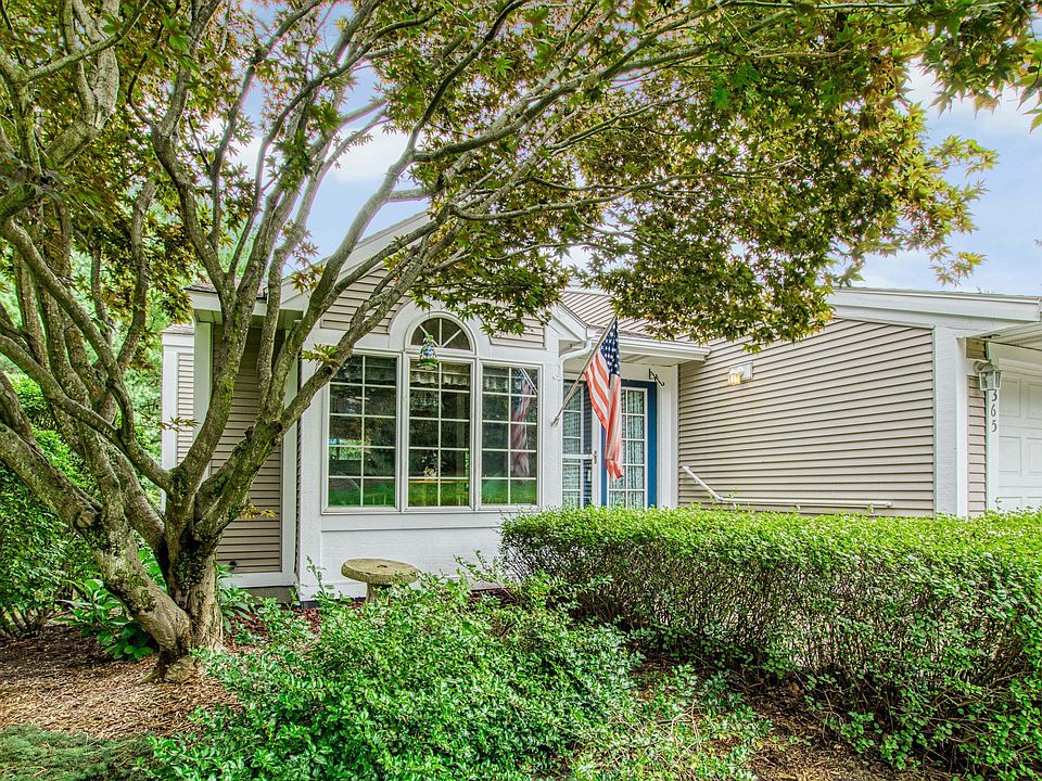 1st image of 3365 Woodwind Dr NE #4