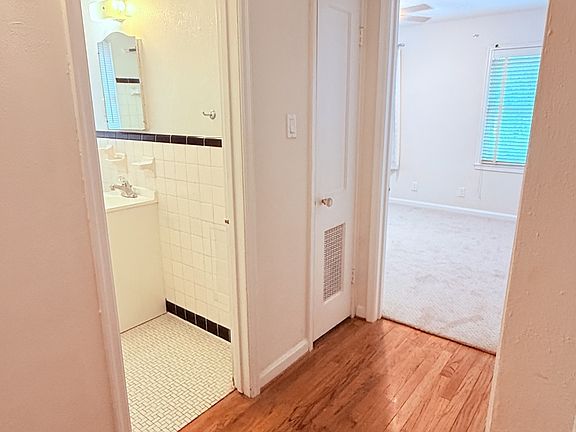 5th image of 1934 North Blvd Unit 6