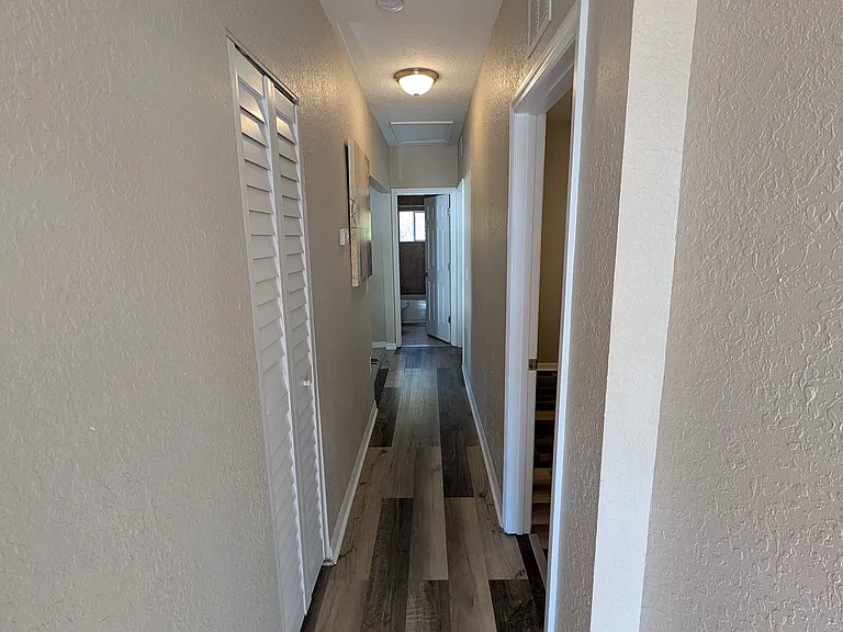 601 W Warren Ave #1/2 — Photo 9