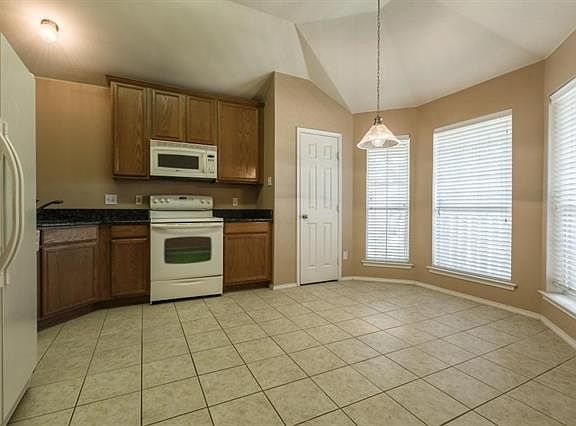 5th image of 5313 Mirage Dr