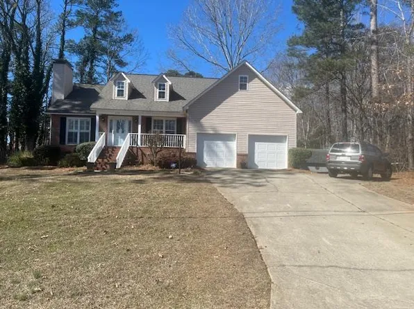 409 Colonial Dr, Greenwood, SC 29649