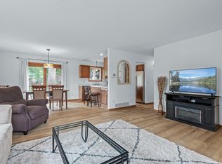 1026 Ivy Ave E, Saint Paul, MN 55106