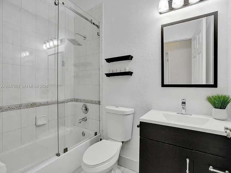 10813 NW 51st Ln — Photo 11