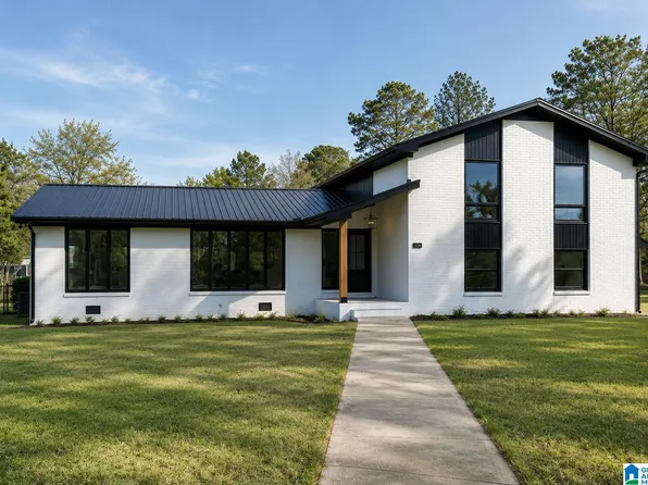 2032 Glen Davis Ln, Oxford, AL 36203