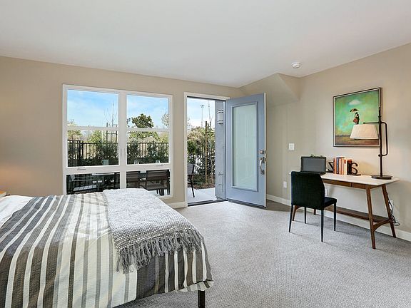 3rd image of 2700 Chaucer St Unit 4