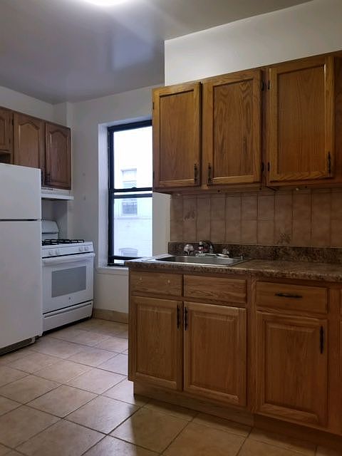 2nd image of 3601 31st Ave APT 2E