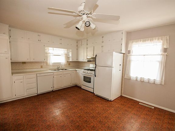 3rd image of 6344 New Hampshire Ave