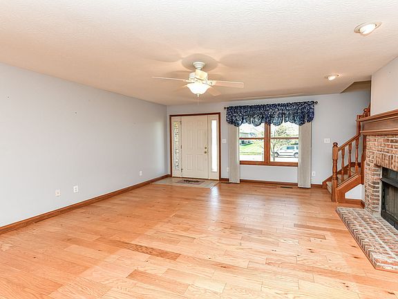 4th image of 3801 S Cedar Creek Ln