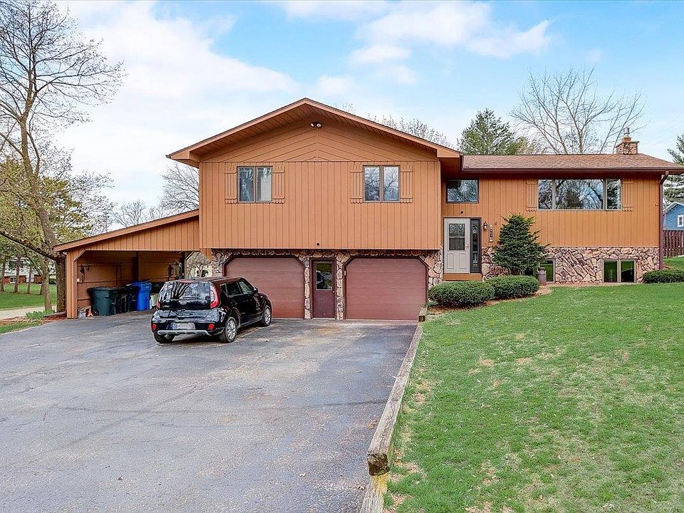 905 Pine Dr, Wisconsin Dells, WI 53965 Zillow
