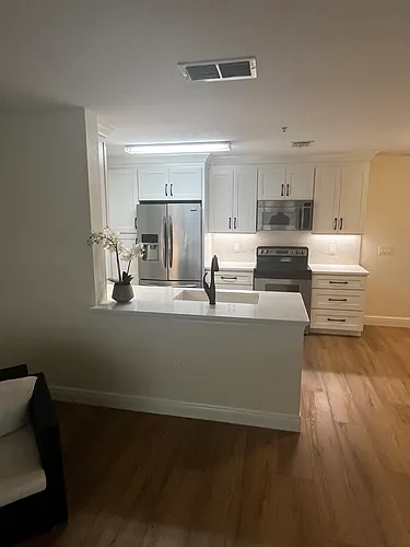 940 Village Trl #1-105 Photo 1