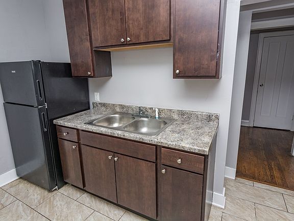 2nd image of 8301 S Paulina St #8311-3S