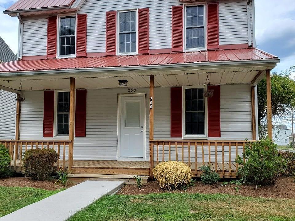 1st image of 200 N Montour St