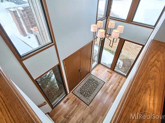 5th image of 56 Fordcroft St